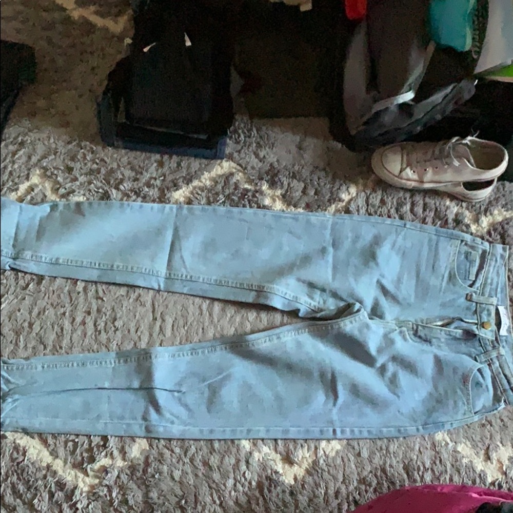 Light washed high waisted mom jeans